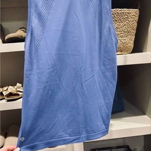 Lululemon women’s tank top